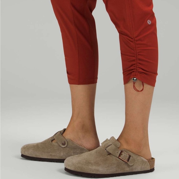 Lululemon Dance Studio Mid-Rise Cropped Pants Womens Cayenne Size 6 W6CDQS $128 - Picture 3 of 10